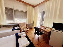 Hotel Holiday