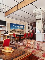 Hotel Holiday