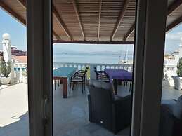 Hotel Holiday