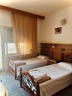 Hotel Holiday