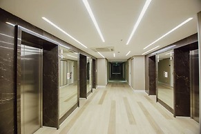Epica Luxury Suit