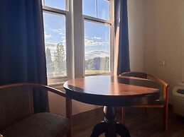 Stone Willow Inn
