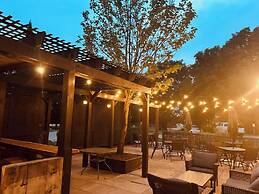 Stone Willow Inn