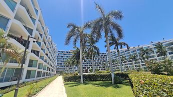 Aria Ocean Nuevo Vallarta Beach Pool