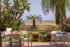Chelidonia Larnaca Seafront Villa