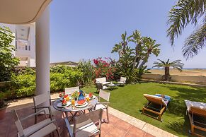 Chelidonia Larnaca Seafront Villa