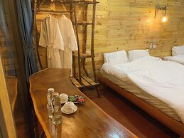 A Thia Homestay