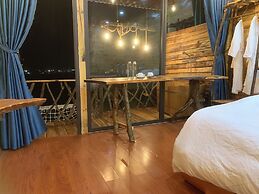 A Thia Homestay