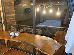 A Thia Homestay