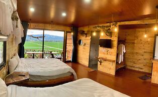 A Thia Homestay