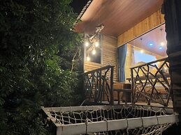 A Thia Homestay