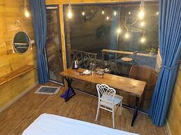 A Thia Homestay