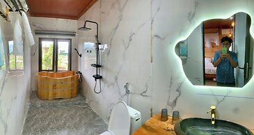 A Thia Homestay