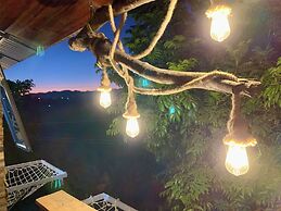 A Thia Homestay