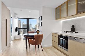 Luxuria Apartments - Collins House