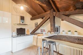 Plinio 10 in Como With 2 Bedrooms and 2 Bathrooms