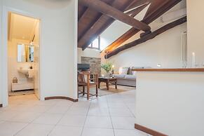 Plinio 10 in Como With 2 Bedrooms and 2 Bathrooms
