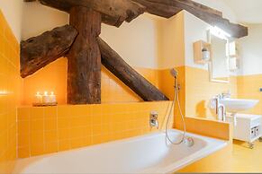 Plinio 10 in Como With 2 Bedrooms and 2 Bathrooms