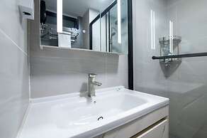 Laurel Hill Suites