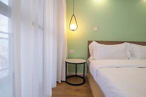 Laurel Hill Suites