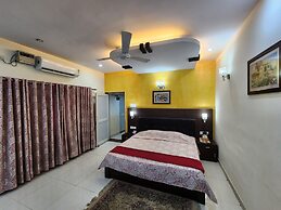 Jungle Babbler Tourist Resort