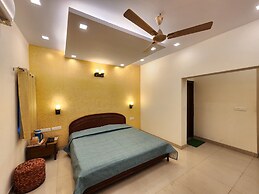 Jungle Babbler Tourist Resort