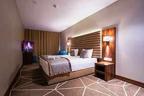 Puzzle Hotels