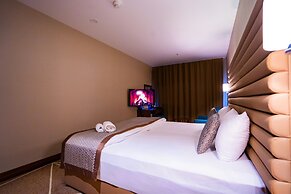 Puzzle Hotels