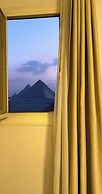 Crowne pyramids palace