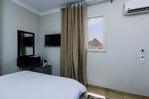 Crowne pyramids palace
