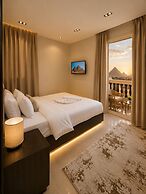 Crowne pyramids palace