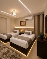 Crowne pyramids palace