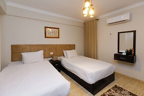 Crowne pyramids palace
