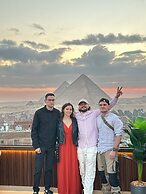 Crowne pyramids palace
