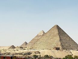 Crowne pyramids palace