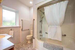 Ocean Bay View Luxury Guesthouse