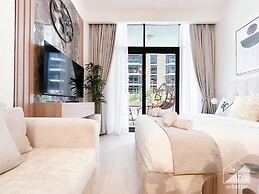 Elegant Studio With Balcony on the Riviera Dubai