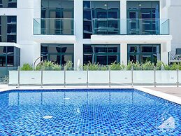 Elegant Studio With Balcony on the Riviera Dubai