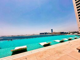 Chic 1BR in Emaar Beachfront