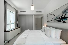 Chic 1BR in Emaar Beachfront