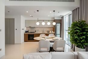 Chic 1BR in Emaar Beachfront