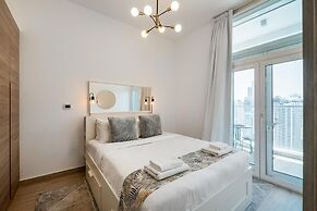 Chic 2BR w Dubai Marina Views