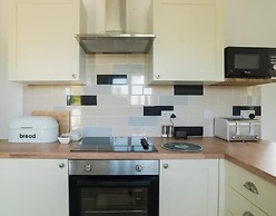Modern Apartment in the Cotswolds Sleeps 6