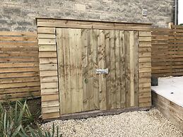 Modern Apartment in the Cotswolds Sleeps 6