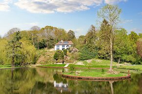 5 Bed Lake House - Sleeps 10 - Nature Reserve