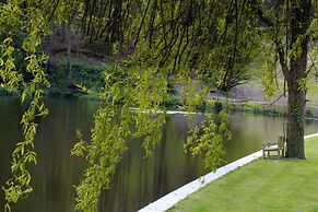 5 Bed Lake House - Sleeps 10 - Nature Reserve