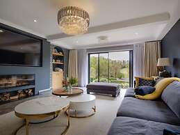 5 Bed Lake House - Sleeps 10 - Nature Reserve