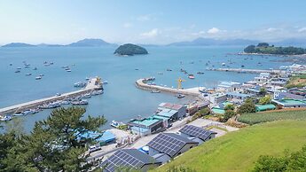 Yeosu Arum Oceanview Whole House Pension
