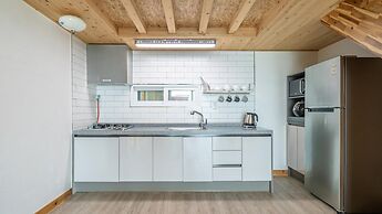 Yeosu Arum Oceanview Whole House Pension