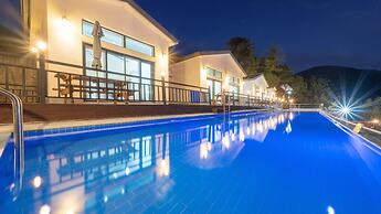Yeosu Arum Oceanview Whole House Pension